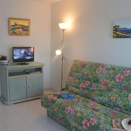 Apartment A Frejus, Piscine, A 500m, Clim, Parking, Terrasse, 4 Couchages - Fr-1-226a-110 Frejus